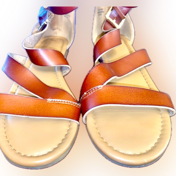 Comfort est. 1945 WOMENS Gladiator style Sandals. Size 8M - Picture 2 of 5